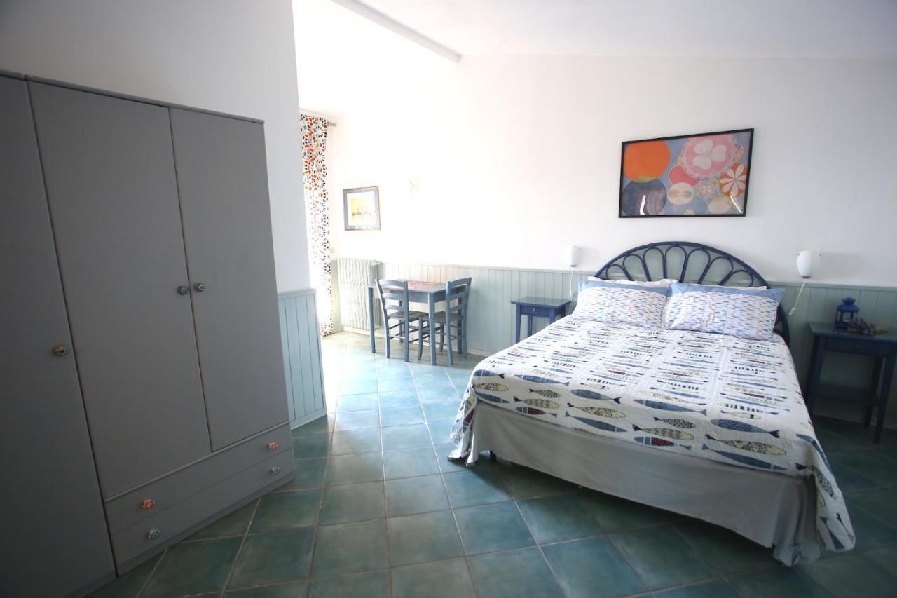 Ca' La Stella Sea-View Apartments Порт-Аццурро Экстерьер фото