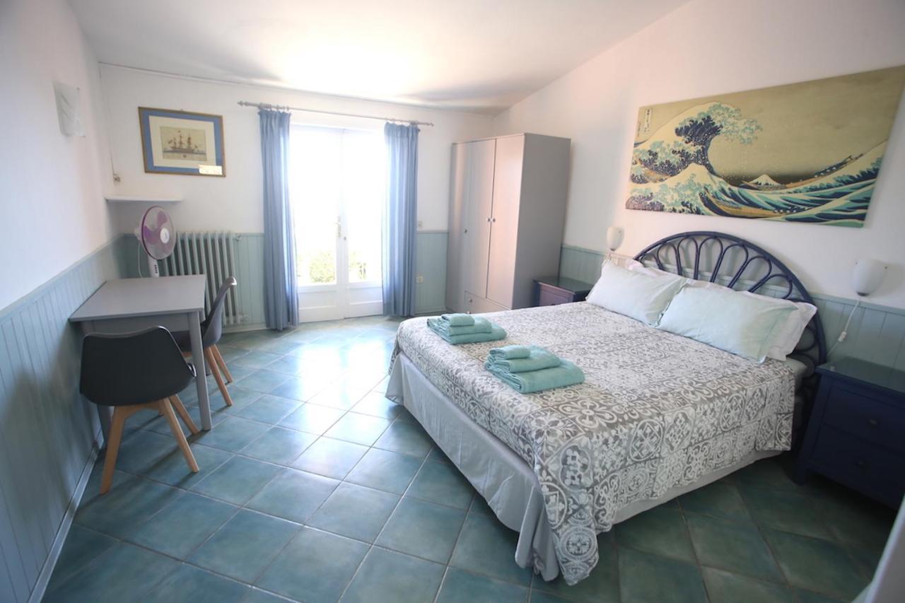 Ca' La Stella Sea-View Apartments Порт-Аццурро Экстерьер фото