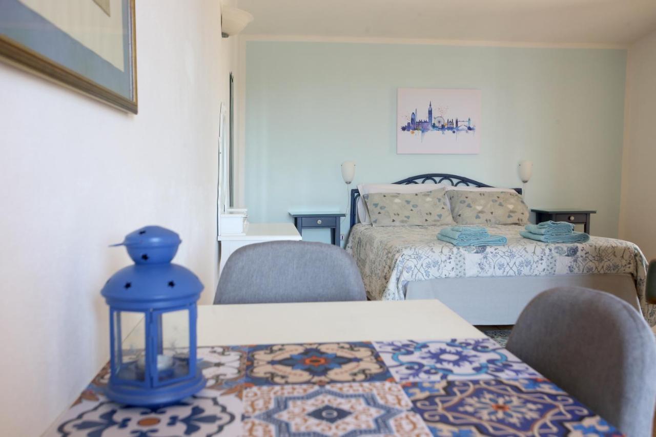 Ca' La Stella Sea-View Apartments Порт-Аццурро Экстерьер фото