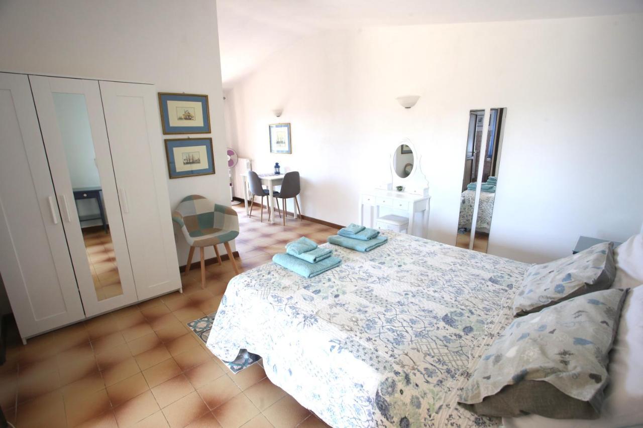 Ca' La Stella Sea-View Apartments Порт-Аццурро Экстерьер фото